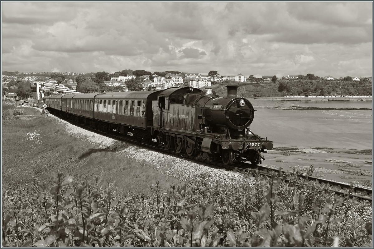 The 4277  Hercules  near Goodrington. 13.05.2014