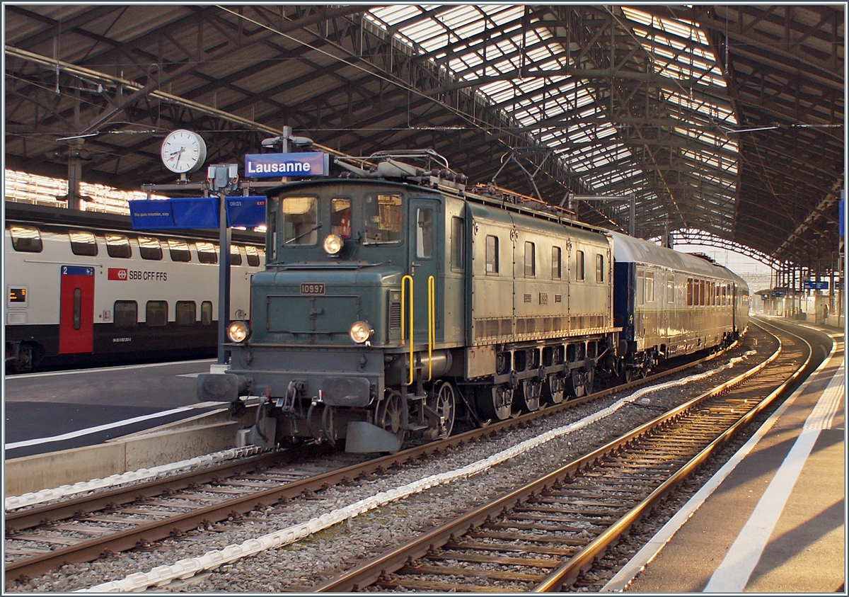 The Ae 4/7 10997 with St Valentin Special Service is Lausanne on the way to Biel/Biene.

12.02.2023