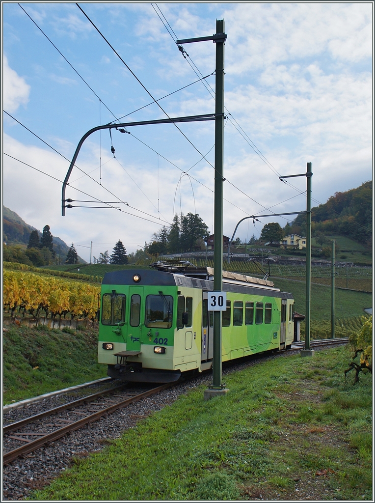 
The ASD BDe 4/4 402 as local train 425 Les Diablertes - Aigle in Aigle's Vineyards. 14.10.2015