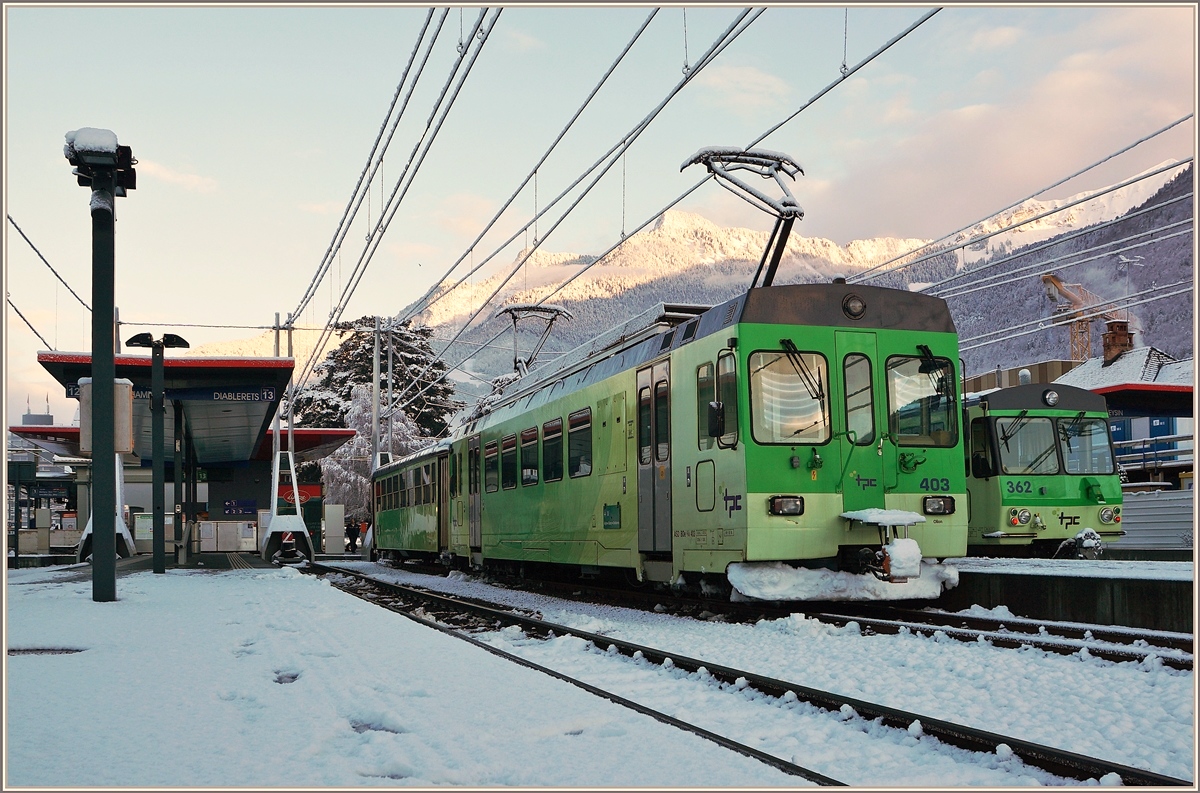 The ASD BDe 4/4 403 with his Bt in Aigle.
29.01.2019