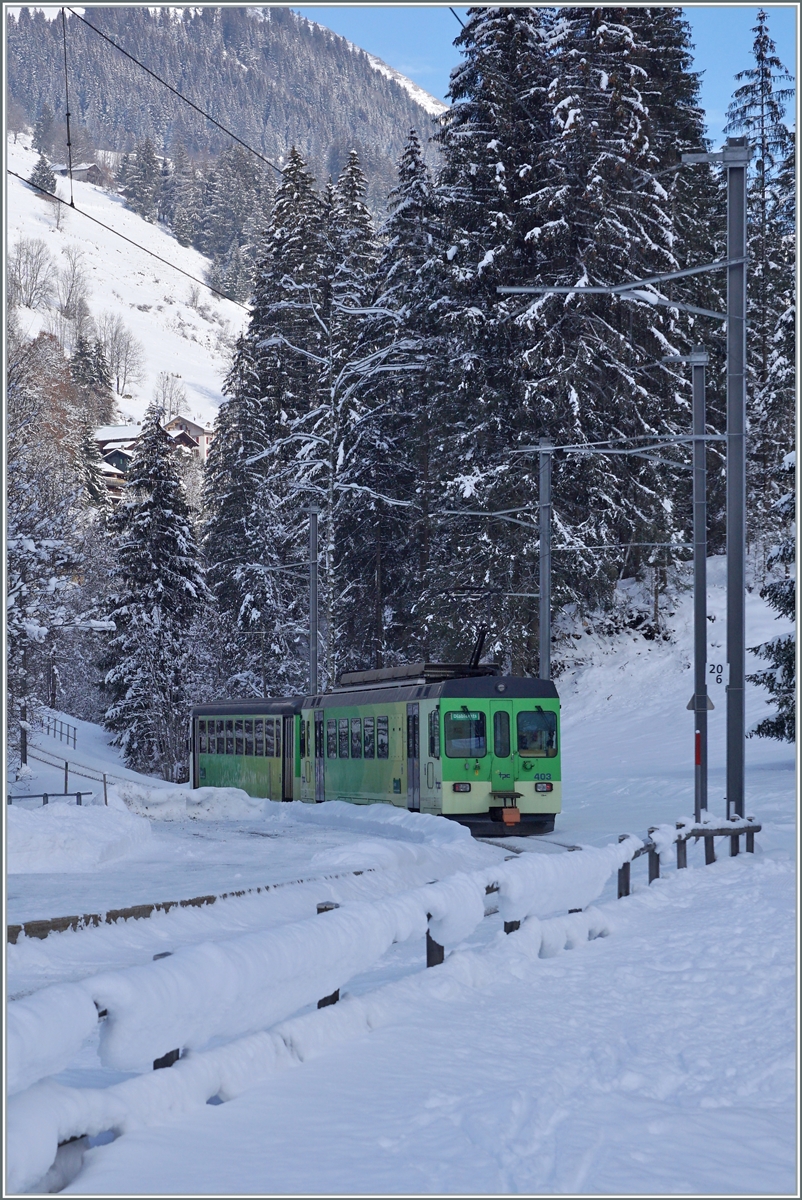 The ASD Bt 434 and the BDe 4/4 403 by Vers l'Eglise on the way to Les Diablerets.

04.01.2021