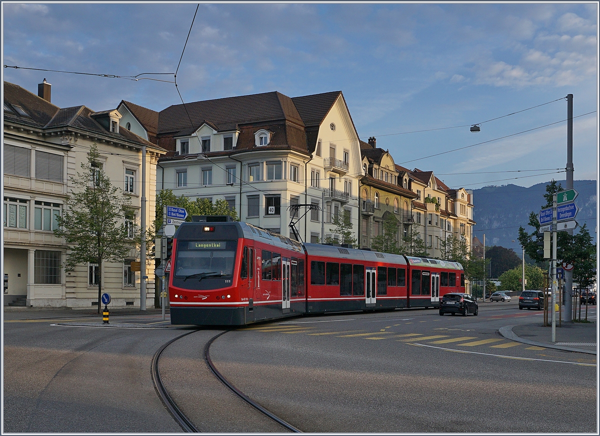 The asm Be 4/8 111  Jupiter  is arriving at Solothurn. 

10.08.2020