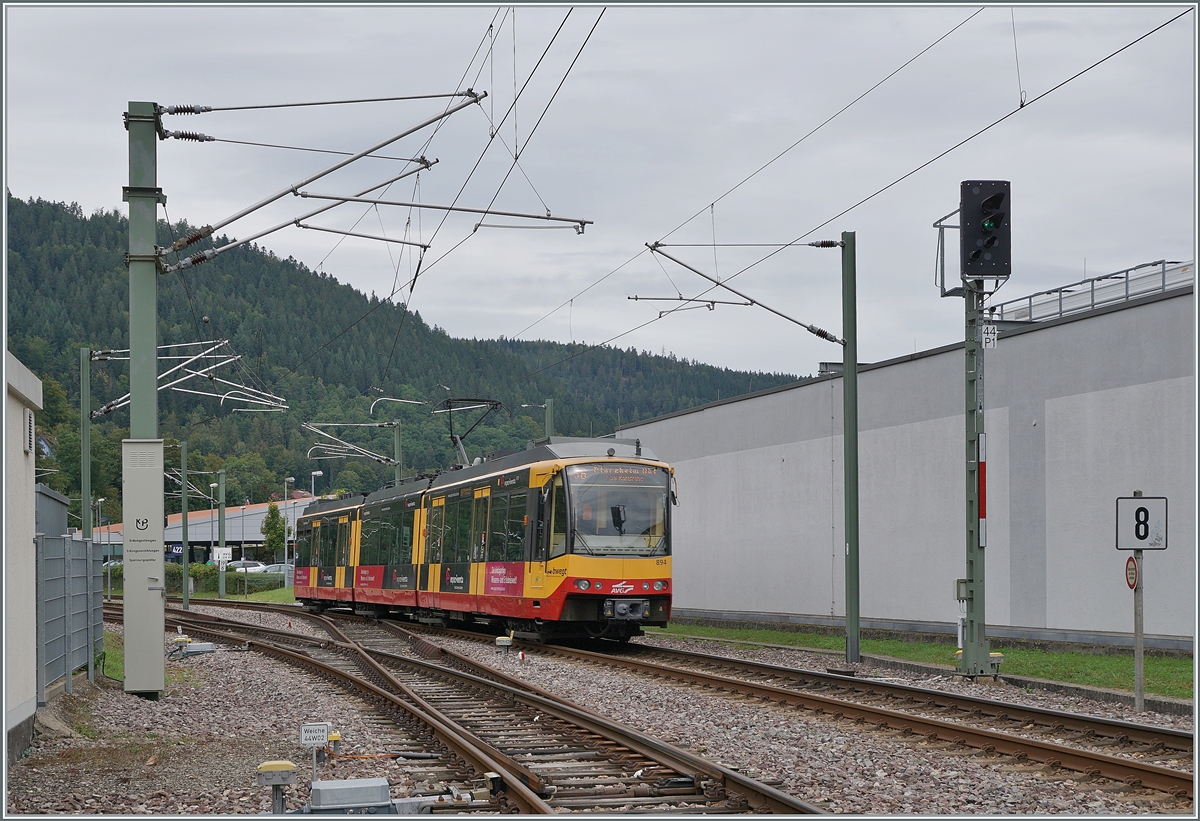 The AVG 450 894 on the way to Pforzheim in Bad Wildbad Bf.

15.09.2021