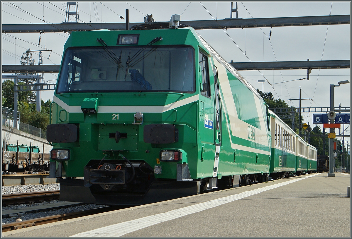 The BAM Ge 4/4 N°21 in Morges.
03.07.2014