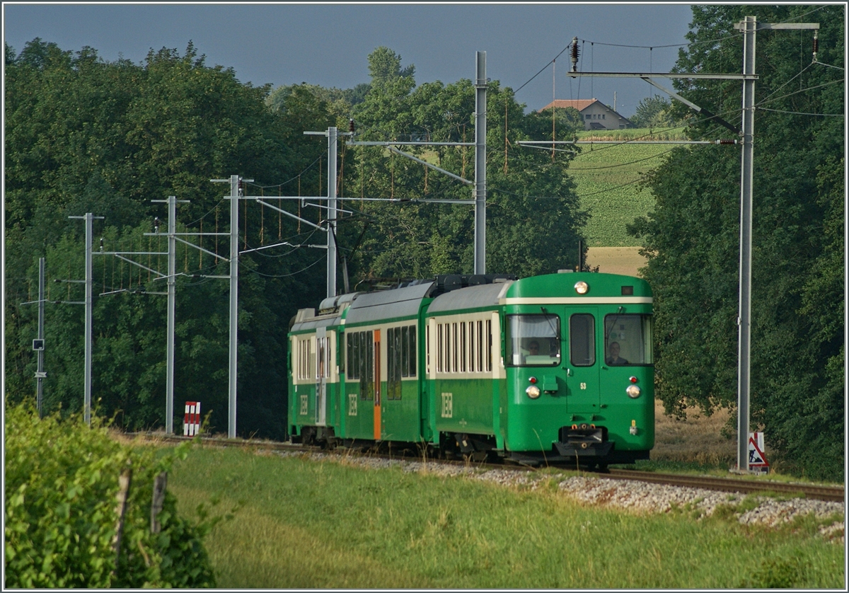 The BAM local tran 108 near Vufflens le Château.
03.07.2014
