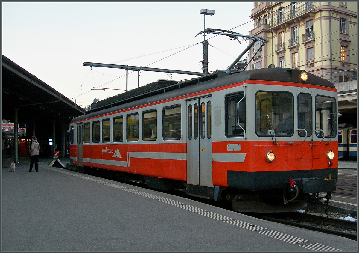 The Be 4/4 1007 (ex SNB) in Montreux.
02.12.2013