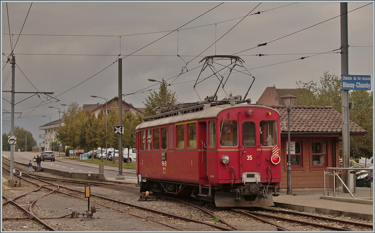 The Bernina Bahn RhB Abe 4/4 I 35 by the Blonay-Chamby Railway in Blonay.

09.10.2021