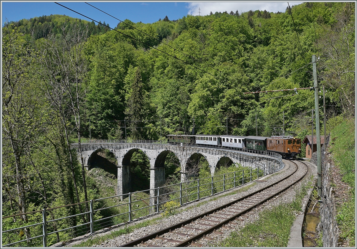The Bernina Bahn RhB Ge 4/4 81 by the Blonay-Chamby Railway with his service from Blonay to Chaulin on the Baye de Clarens Viadukt. 

23.05.2022