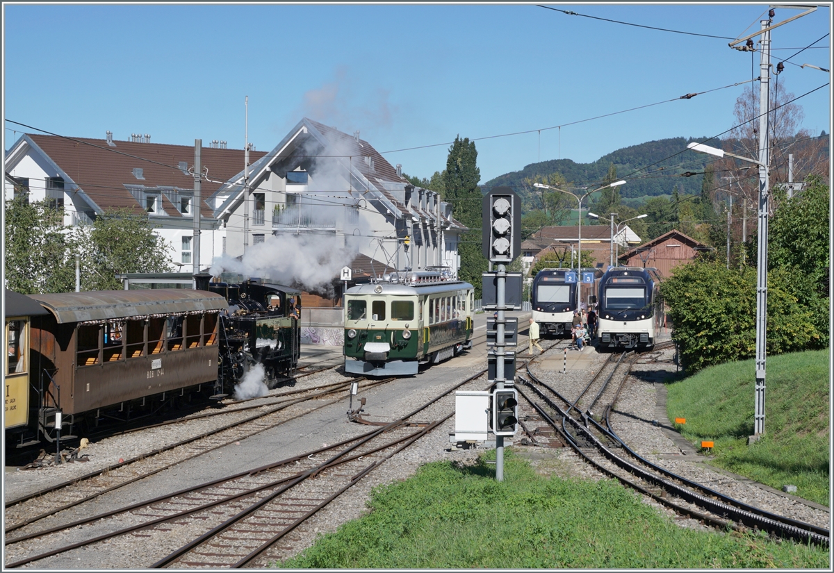 The BFD HG 3/4 N° 3 by the Blonay Chamby Railway, the GFM Ce 4/4 131 (built 1943) from the GFM Historic by the Blonay Chamby Railway and in the background two CEV MVR ABeh 2/6 (Serie 7500) in Blonay. 

11.09.2022