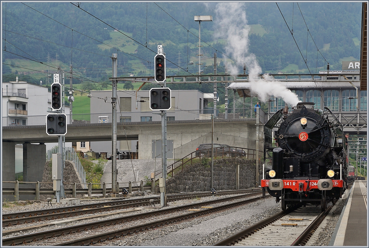The big SNCF Mikado 141 R 1244 in Arth Goldau.

24.06.2018