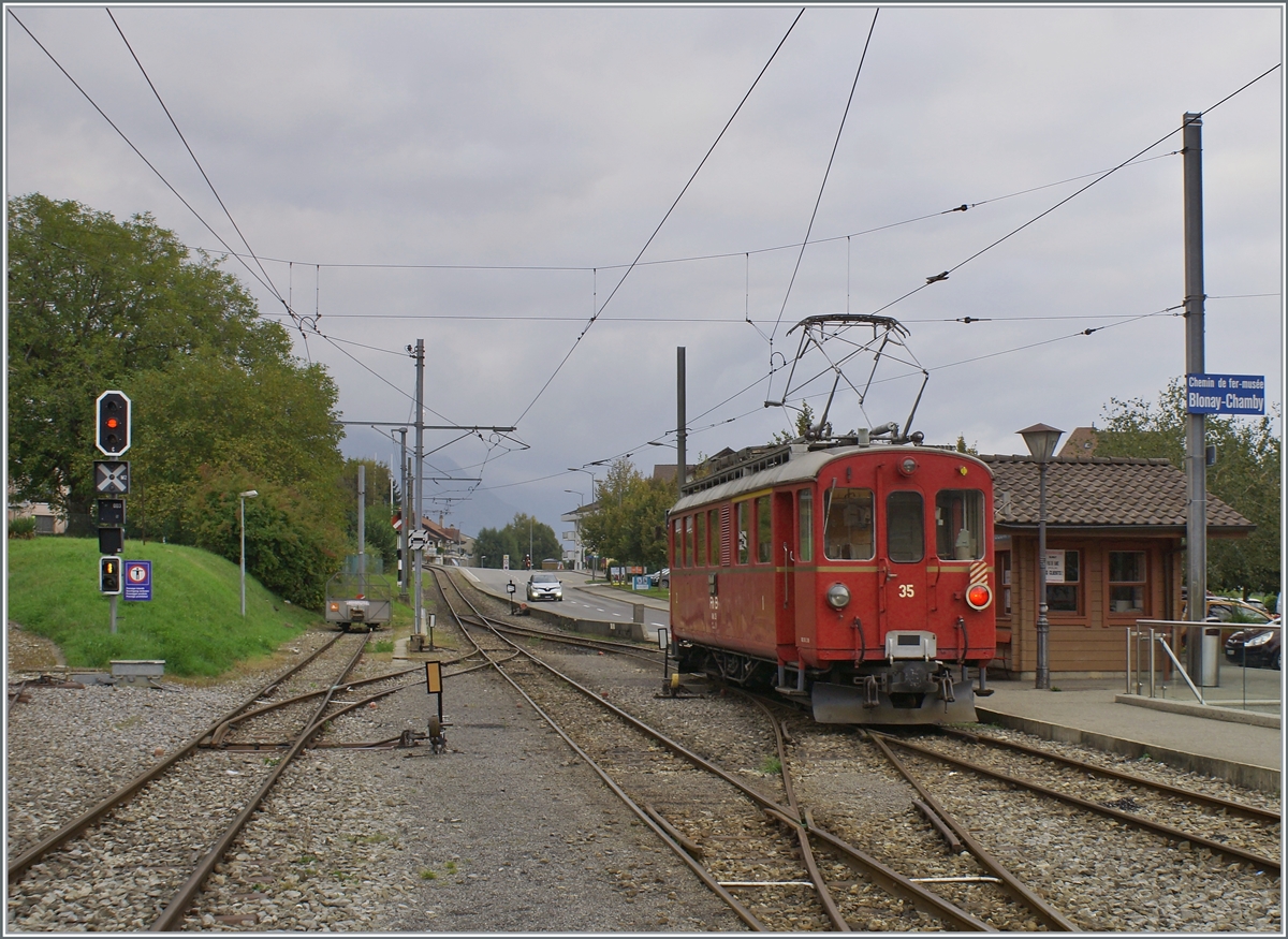 The Blonay-Chamby ABe 4/4 I N° 35 on the way to Chaulin in Blonay. 

09.10.2021