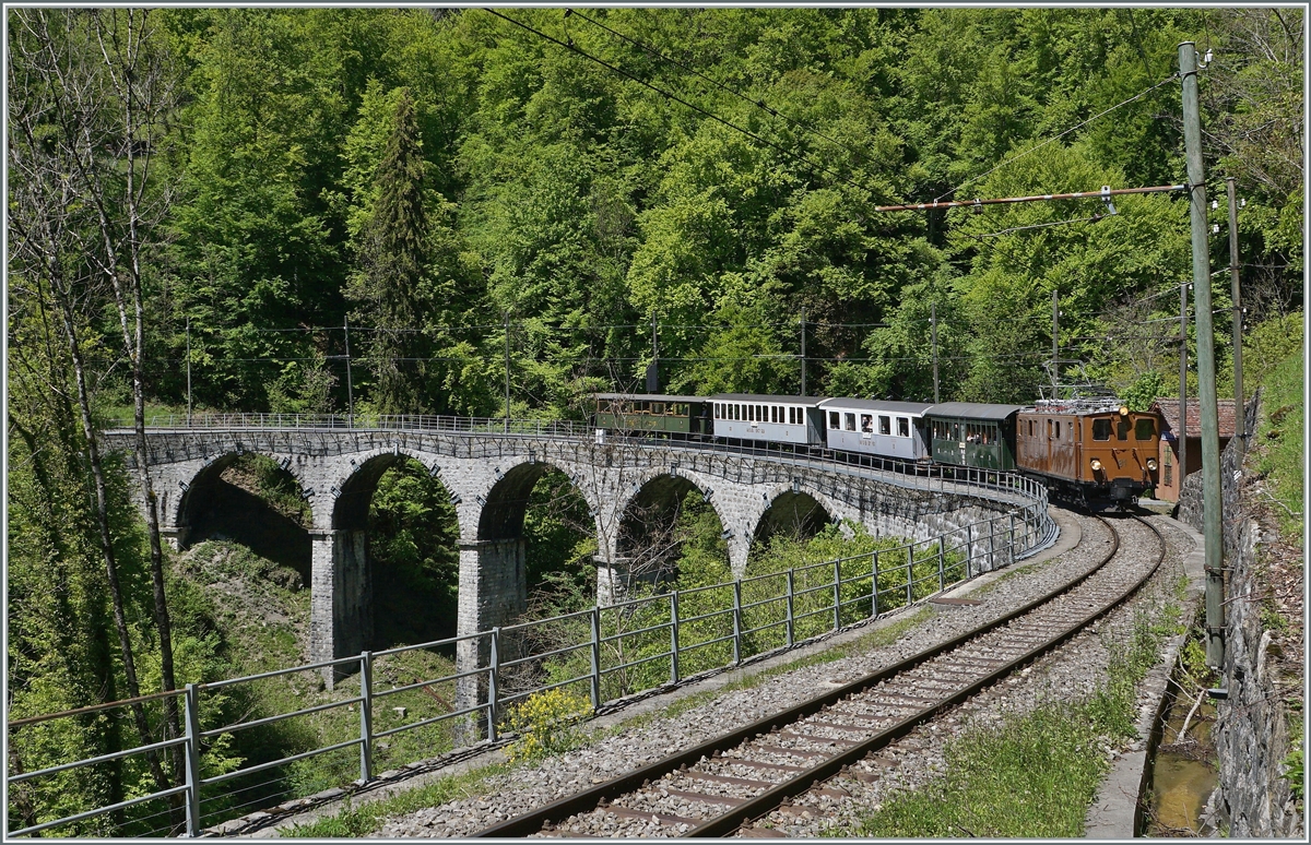 The Blonay-Chamby Bernina Bahn Ge 4/4 N° 81 on the Baye of Clarens Viaduct on the way to Chamby. 

23.05.2021