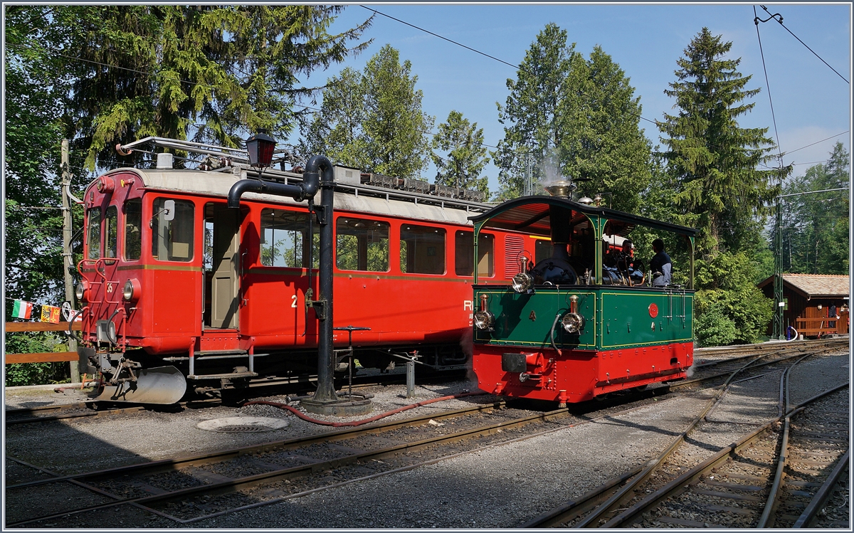 The Blonay Chamby G 2/2 N° 4  Rimini  and in the backgroud the RhB ABe 4/4 N° 35 in Chaulin. 

19.05.2018