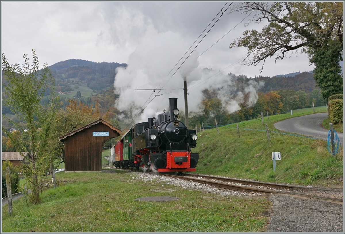 The Blonay Chamby  g2x 2/2 105 by the Cornaux Station.

18.10.2020