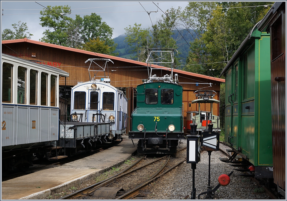 The Blonay-Chamby Ge 4/4 75 in Chaulin.
17.09.2017