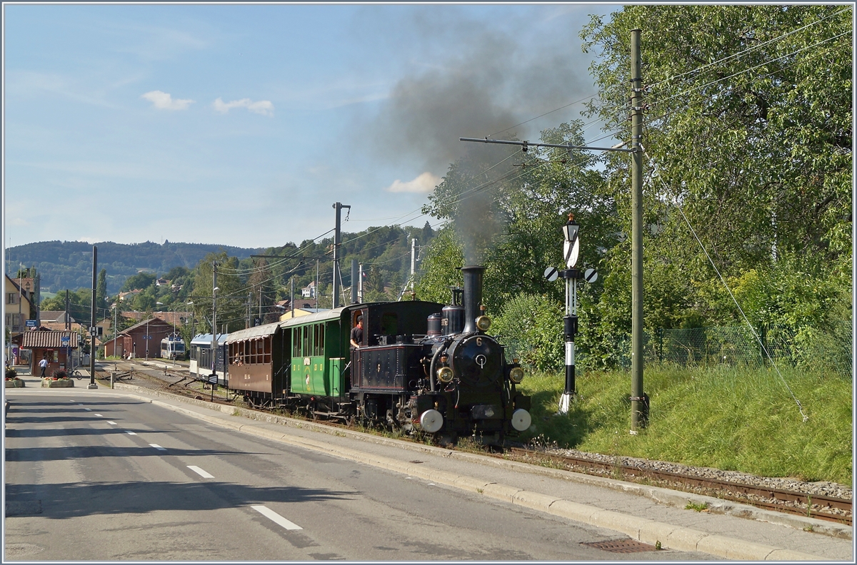 The Blonay Chamby Railway G 3/3 N° 6 wiht a steamer service by Blonay. 

03.08.2019
