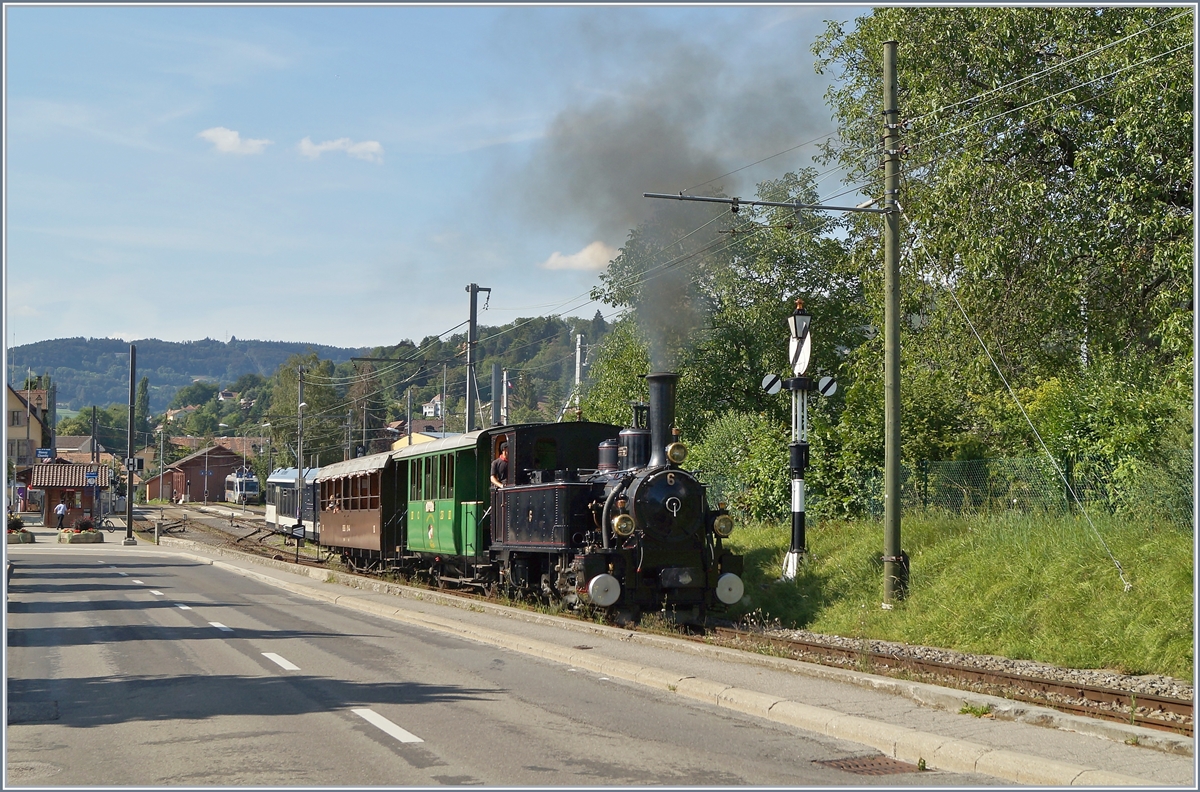 The Blonay Chamby Railway G 3/3 N° 6 wiht a steamer service by Blonay. 

03.08.2019