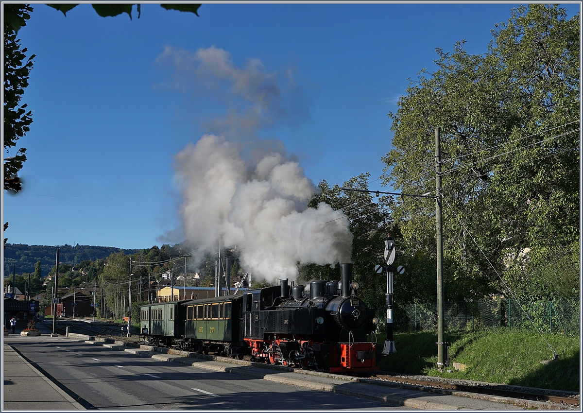 The Blonay-Chamby steamer train wiht the G 2x 2/2 105 is leaving Blonay.

03.10.2020