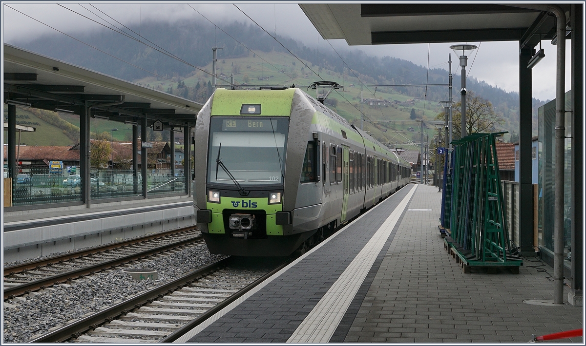 The BLS RABe 535 102 and an other one in Reichenbach im Kandertal.

30.11.2017