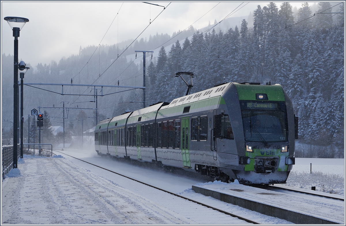 The BLS RABe 535 123 in Trubschachen.
06.01.2017