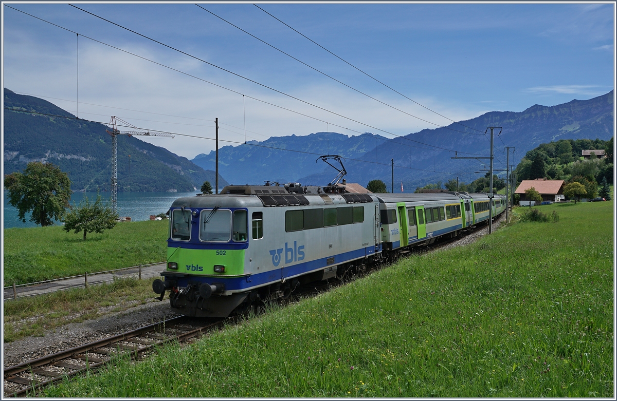 The BLS Re 4/4 502 (ex SBB Re 4/4 II)  with his RE Zweisimmen - Interlaken Ost by Faulensee. 

19.08.2020