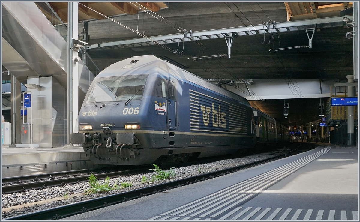 The BLS Re 465 006 with a RE to La Chaux-de-Fonds in Bern. 

10.08.2020