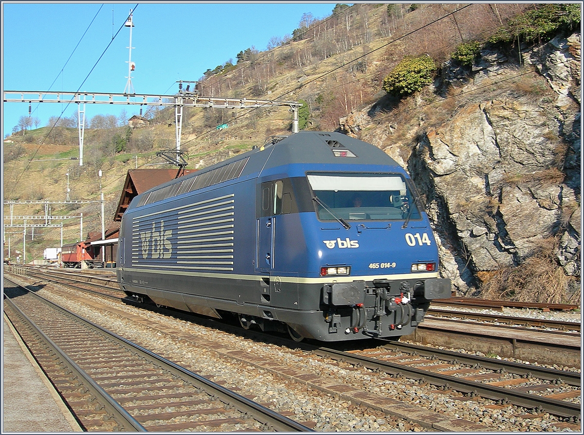 The BLS Re 465 014 in Ausserberg.
16.03.2007