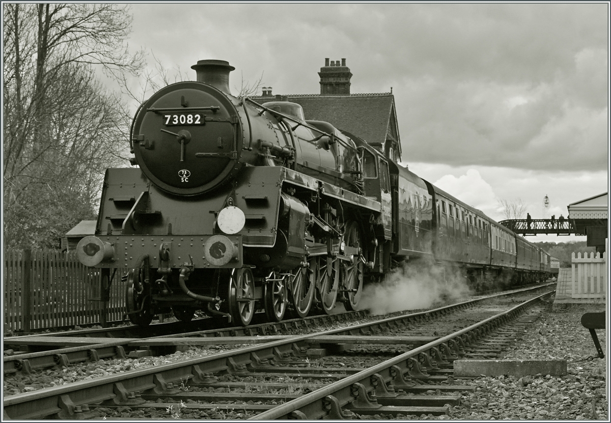 The Bluebell Railway 73082 in Sheffield Park.
23.04.2016