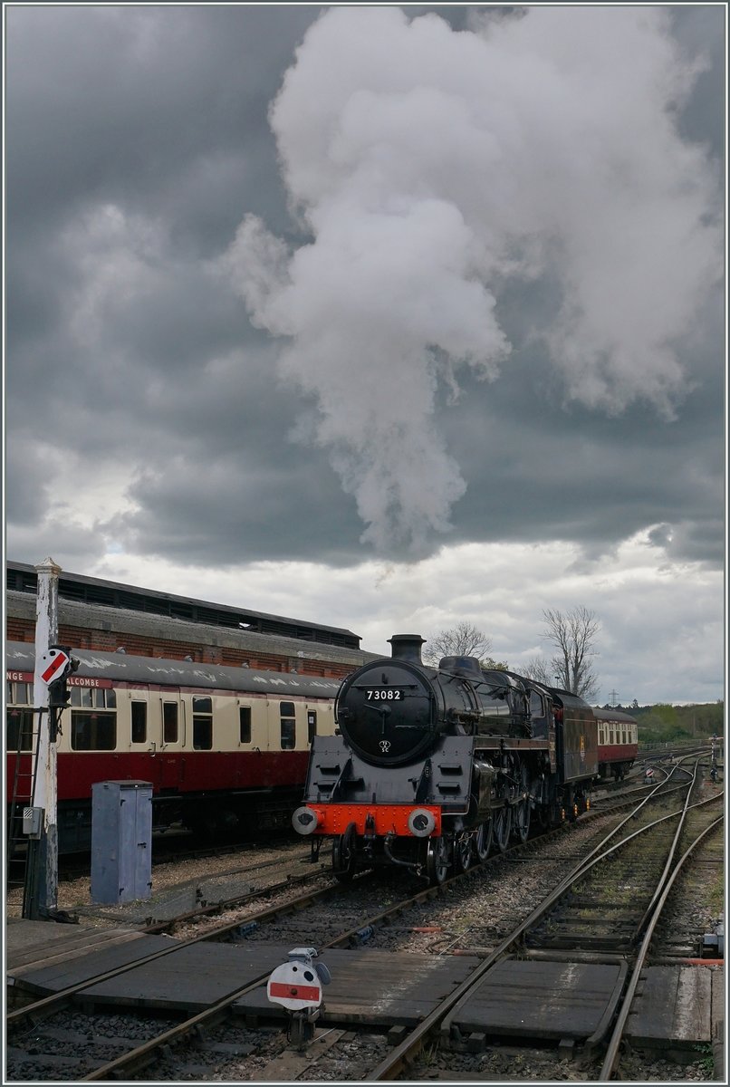 The Bluebell Railway 73082 in Sheffield Park.
23.04.2016