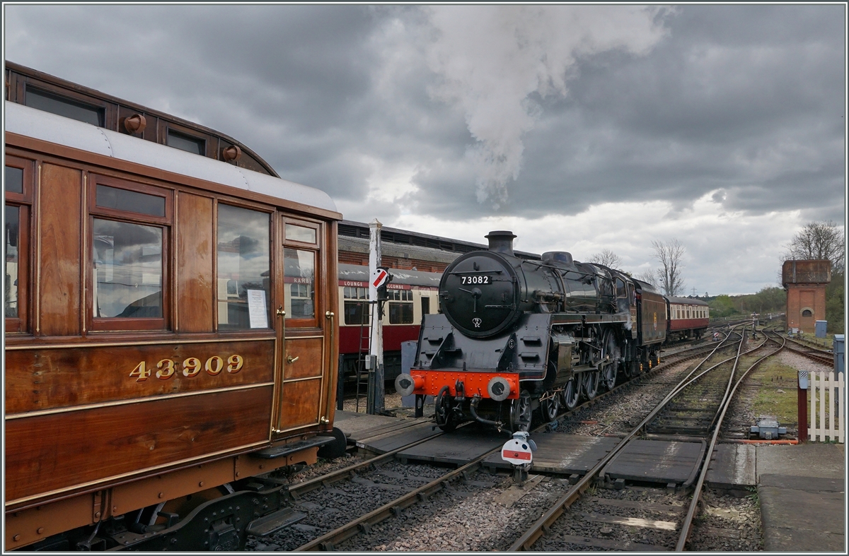 The Bluebell Railway 73082 in Sheffield Park.
23.04.2016