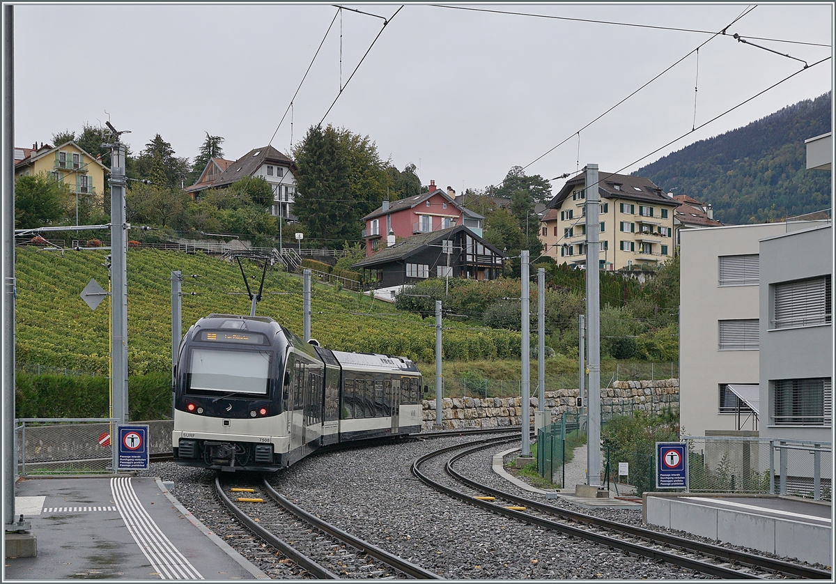 The CEV ABeh 2/6 7508 on the way to Les Pléiades in St-Léégier Gare. 

27.09.2021