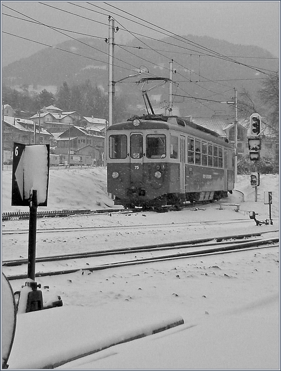 The CEV BDe 2/4 75 in Blonay.
05.03.2008