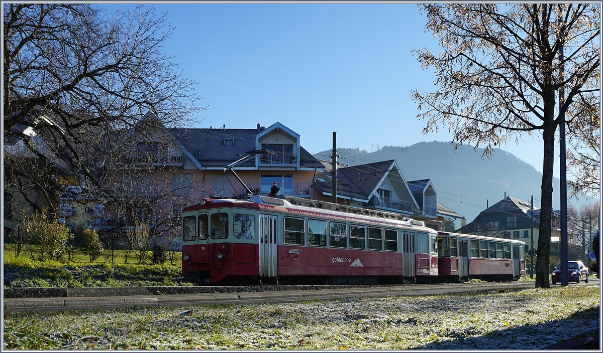 The CEV BDeh 2/4 74 and Bt 222 by Blonay.
08.12.2016