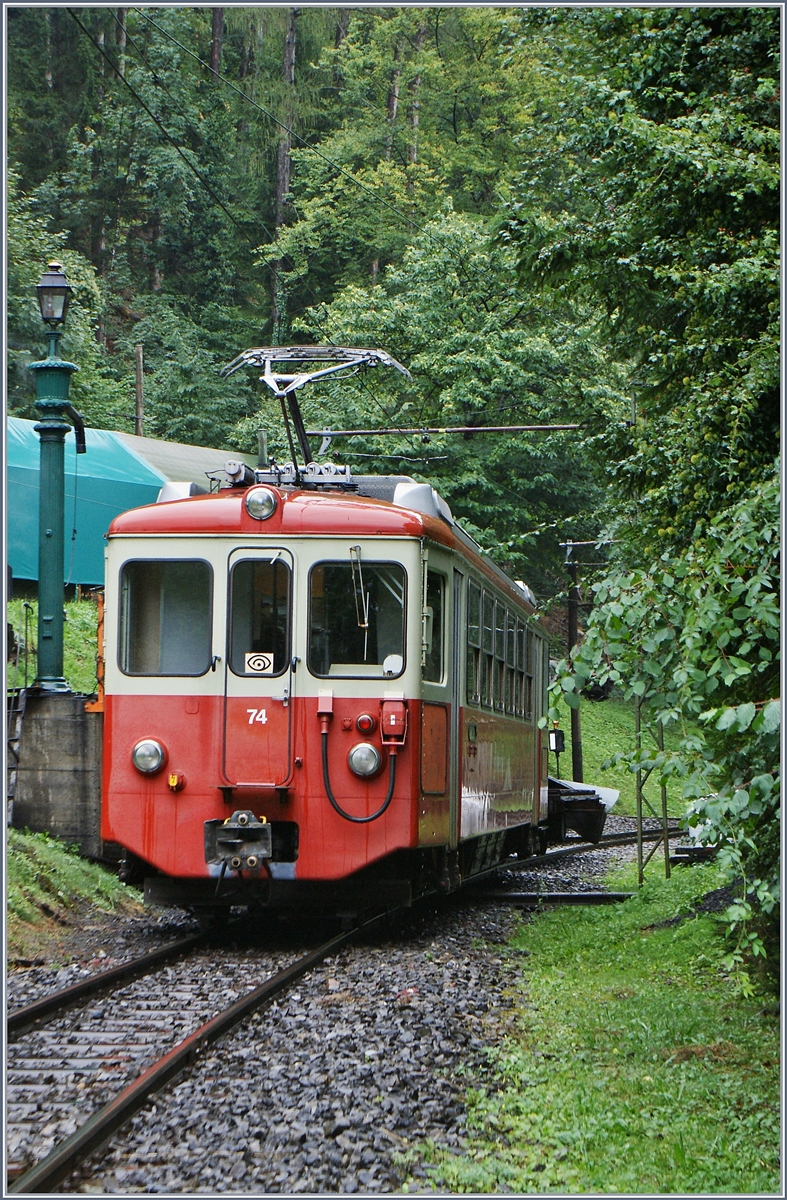 The CEV BDeh 2/4 74 by the Blonay-Chamby in Chaulin.
17.09.2016
