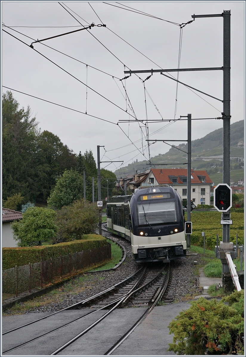 The CEV MVR ABeh 2/6 7505 on the way to the Les PLéiades in Clies. 

27.09.2020