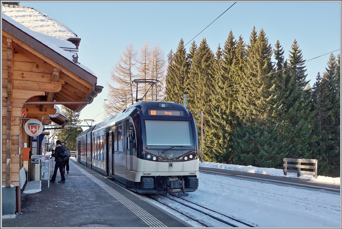 The CEV MVR ABeh 2/6 7506 has reached its destination Les Pleiades.
After a short break the train will return to Vevey.

Feb 7, 2023