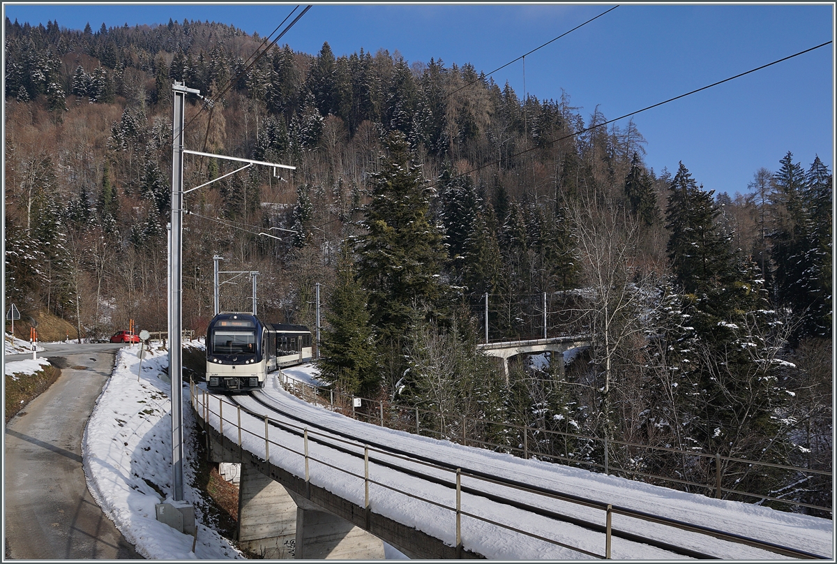 The CEV MVR ABeh 2/6 7504  VEVEY  on the way to Montreux near Sendy-Sollard. 

10.01.2021