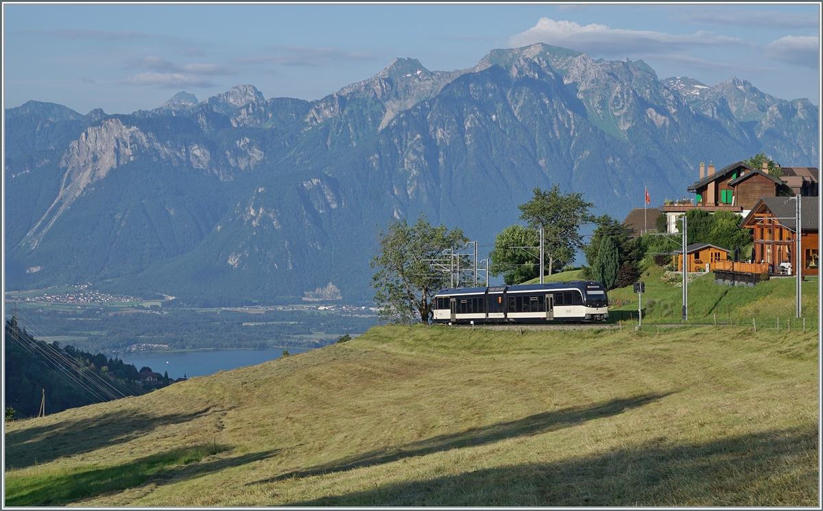 The CEV MVR ABeh 2/6 7501 is on the way as R 34 2308 from Montreux to Les Avants and reaches its destination in a few moments. The picture was taken shortly before Les Avants. June 28, 2024