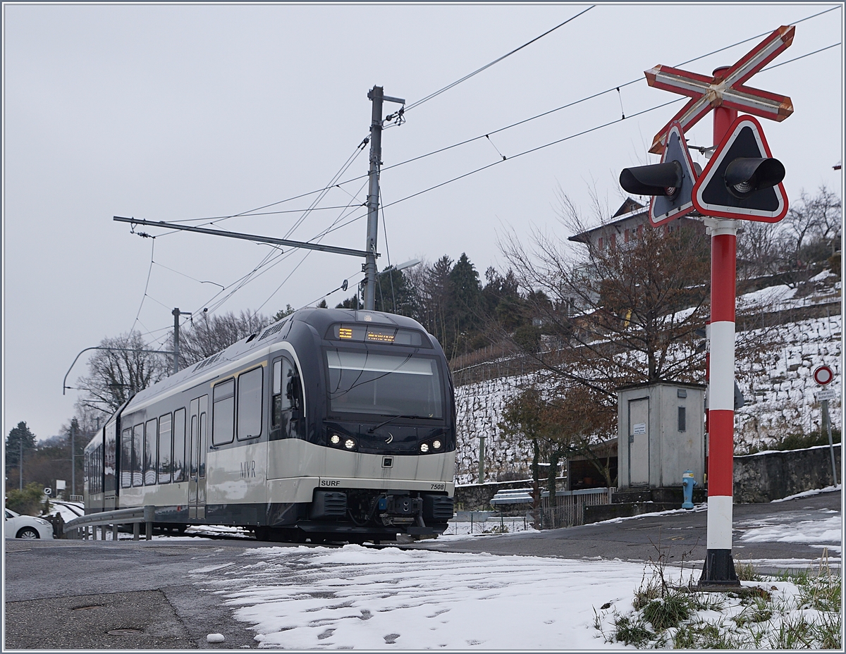 The CEV MVR ABhe 2/6 7508 by Planchamps on the way to Montreux.
03.03.2018