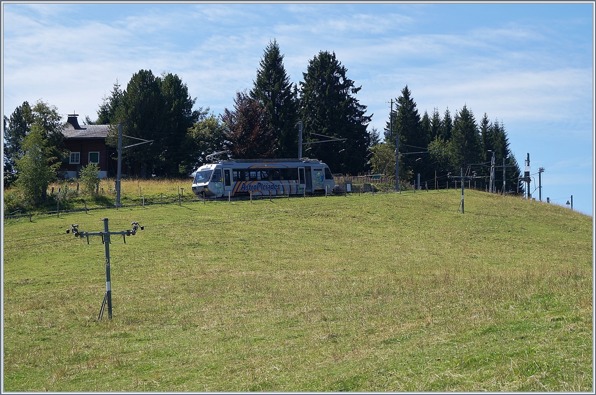 The CEV MVR Bhew 2/4 with his KK 502 are leaving the summit Station Les Pleiades on the way to Vevey.
27.08.2018