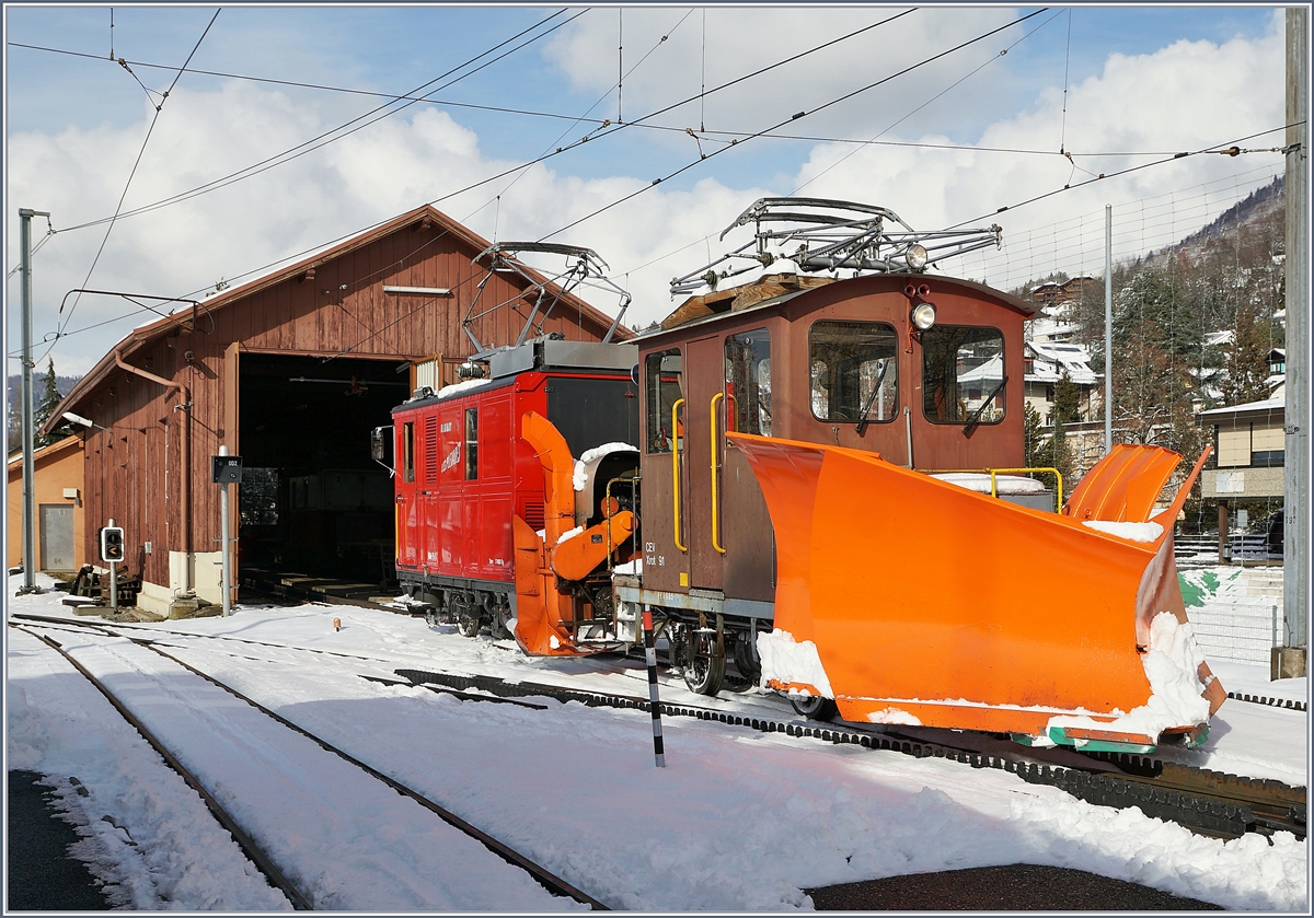 The CEV Xrot 91 and the CEV HGe 2/&2 N° 2 in in Blonay.

29.01.2019