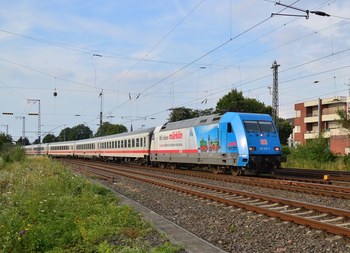 The Class 101 071 end it's duty on the IC 2223 from Berlin to Rheydt mainstation and is now on the way to it's depot in Cologne. 23th. july 2015