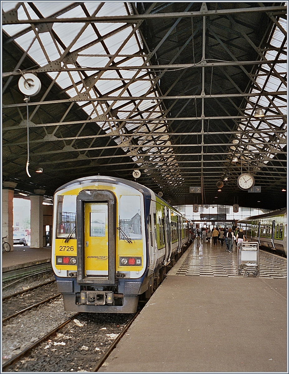 The Commuter Service IR 2726 in Limerick. 

05.06.2004
