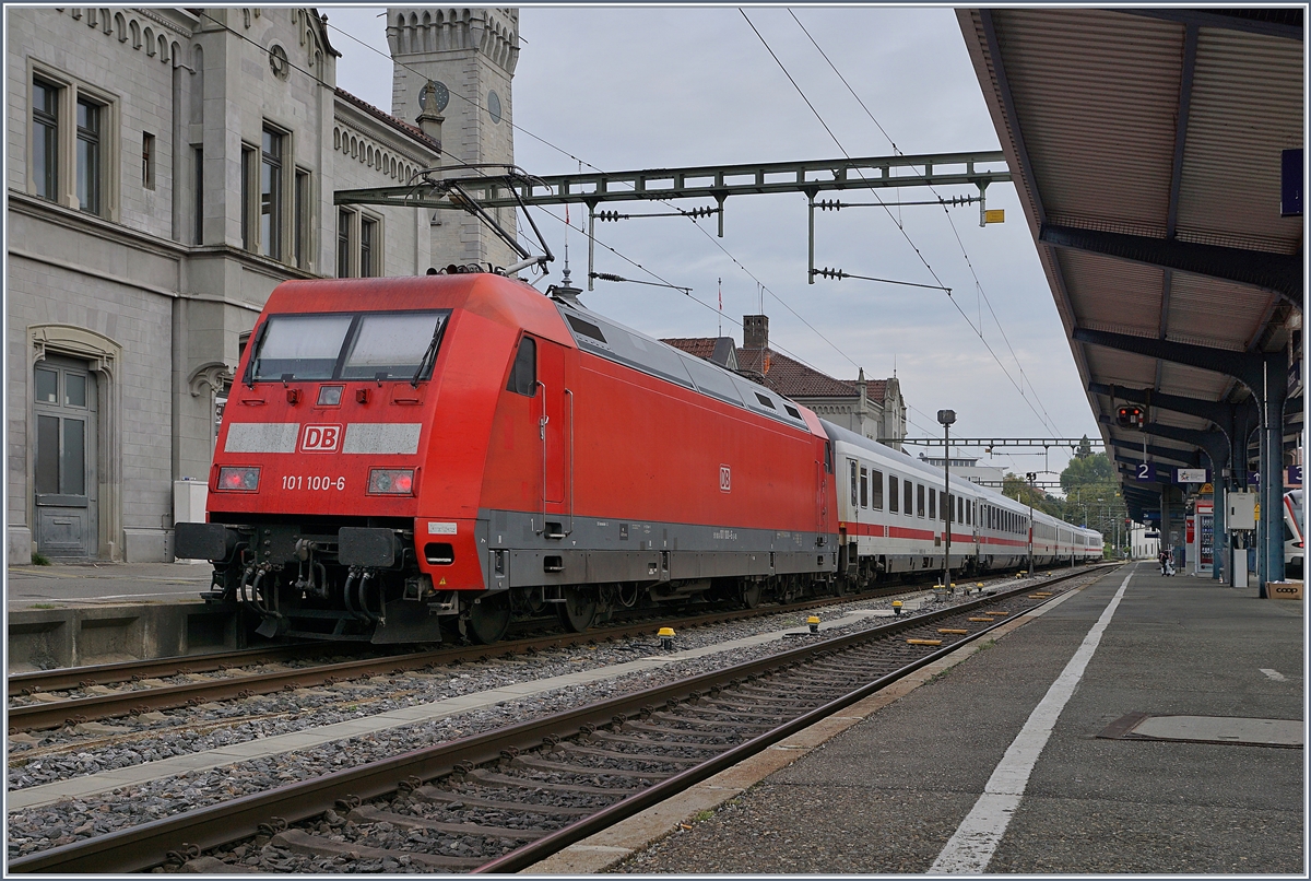 The DB 101 100-6 with an IC in Konstanz.

22.09.2019