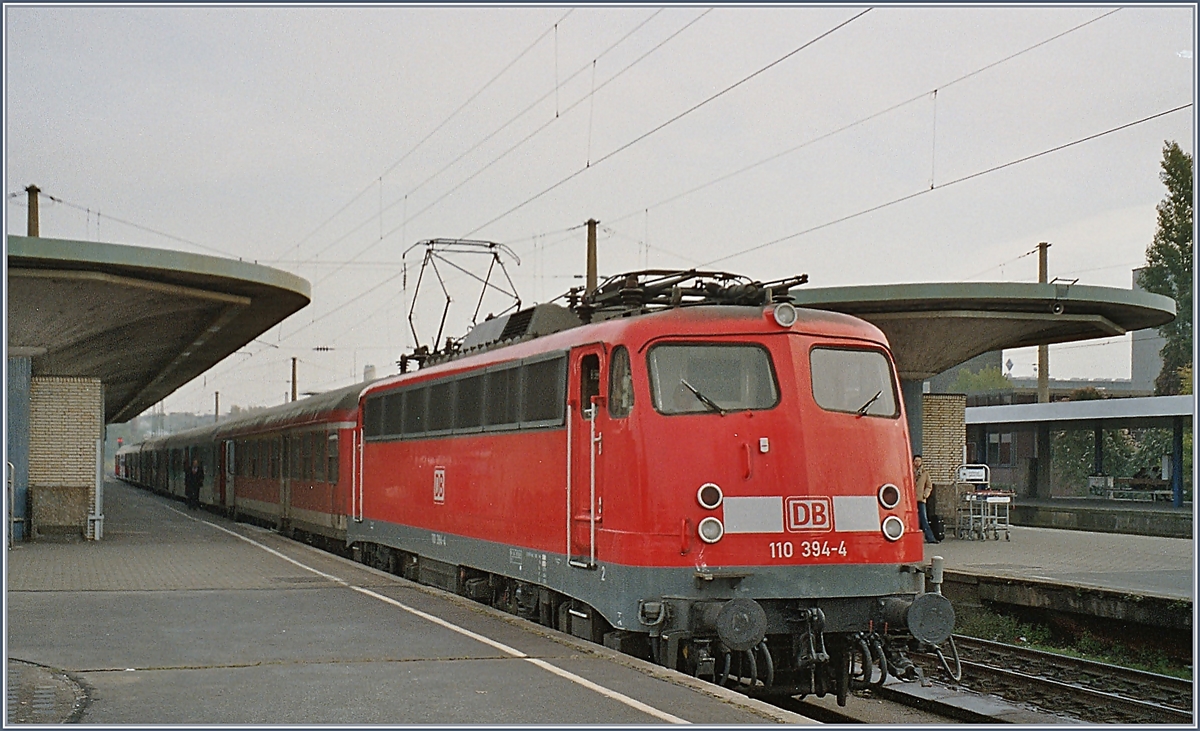 The DB 110 394-4 in Bochum. 

Okt. 2003