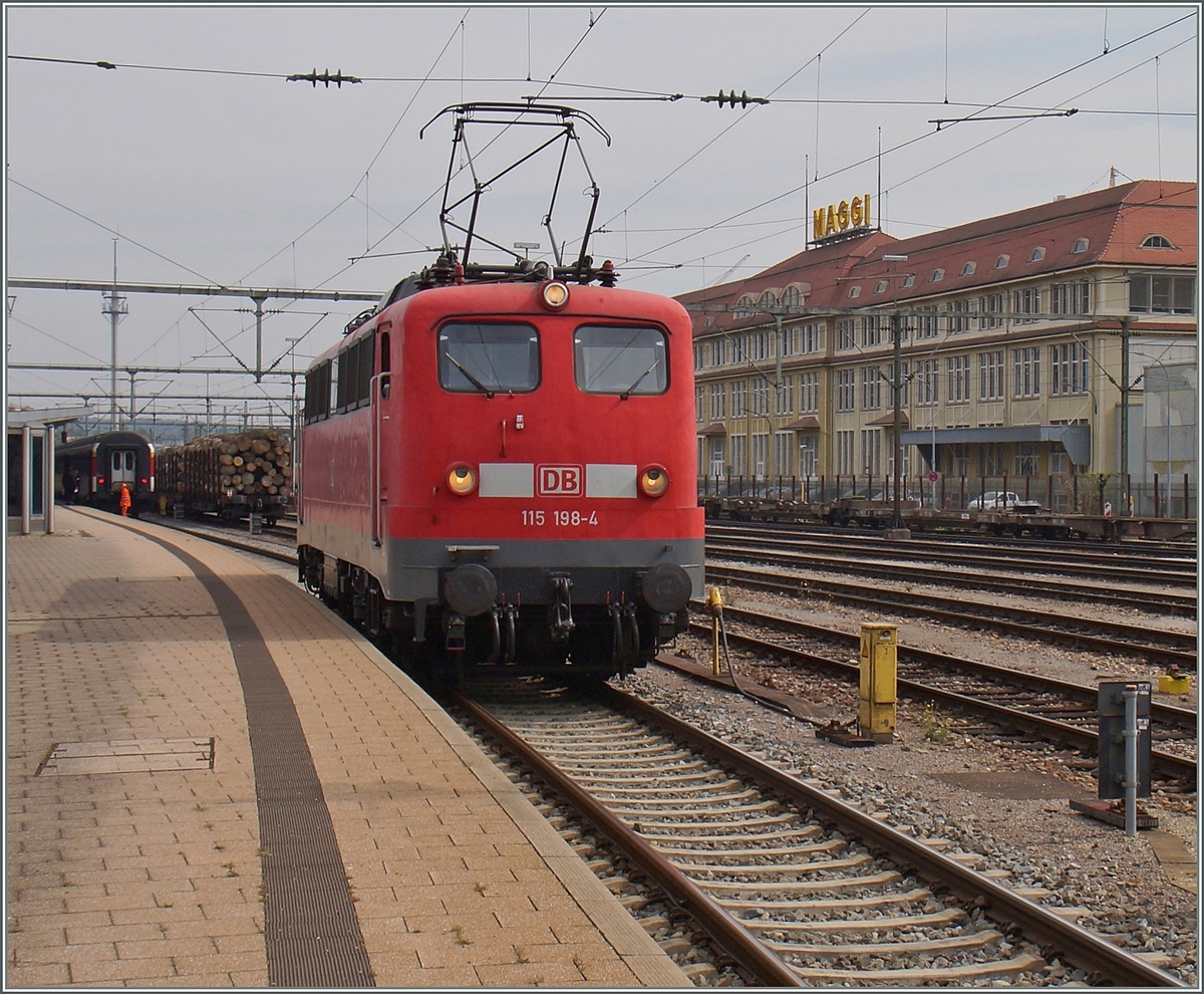 The DB 115 198-4 in Singen.
11.09.2015