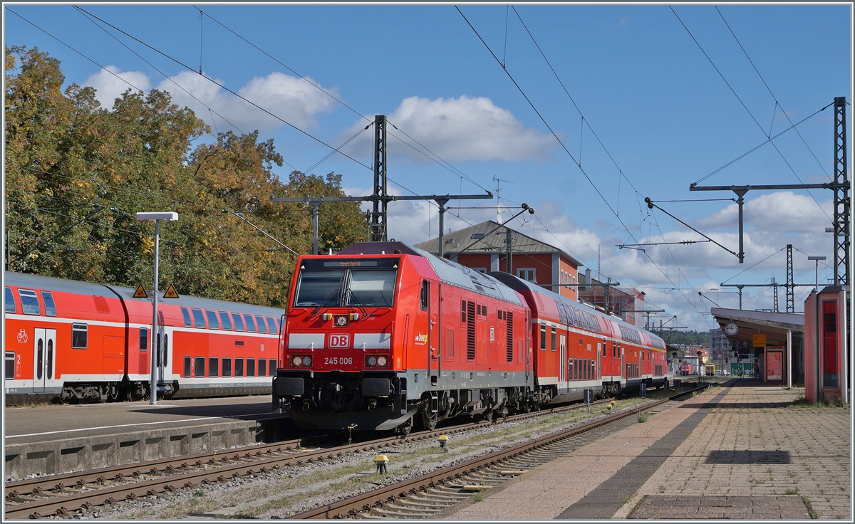 The DB 245 006 with  an IRE to Basel Bad. Bf. in Singen. 

19.09.2022