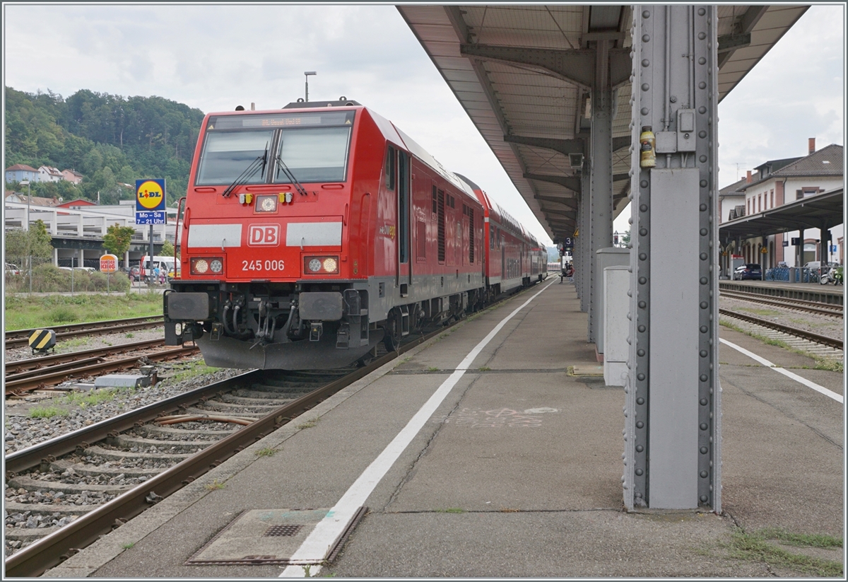 The DB 245 006 with his IRE 3 to Basel Bad Bf in Waldshut. 

06.09.2022