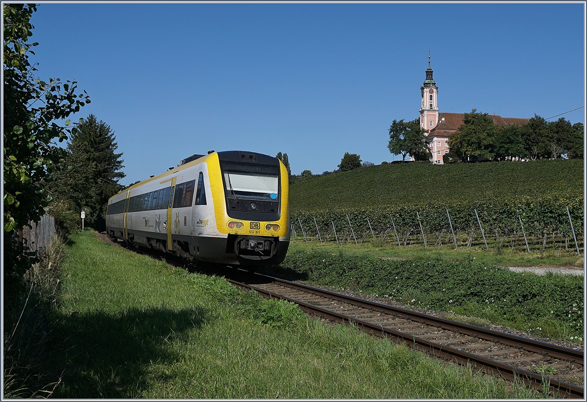 The DB 612 107 and an other one on the way to Basel Bad. Bf. by Birnau. 

19.09.2019