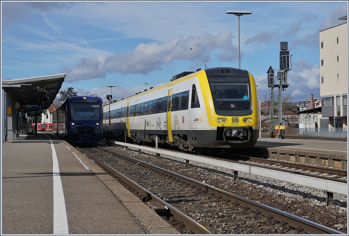 The DB 612 571 on the way to Aulendorf by his stop in Friedrichshafen.


16.03.2019